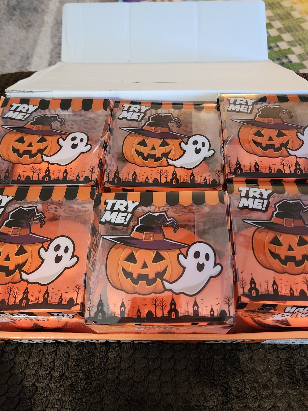6 HALL0WEEN Pumpkins. NEW